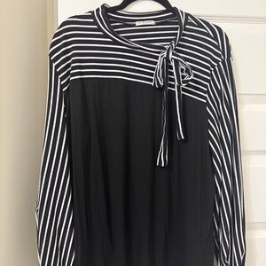 InVoland Black and White Tie Front Blouse